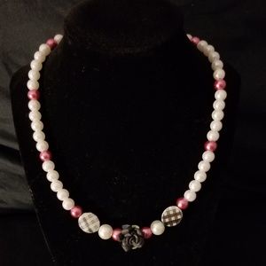 Black Rose Pearl Necklace